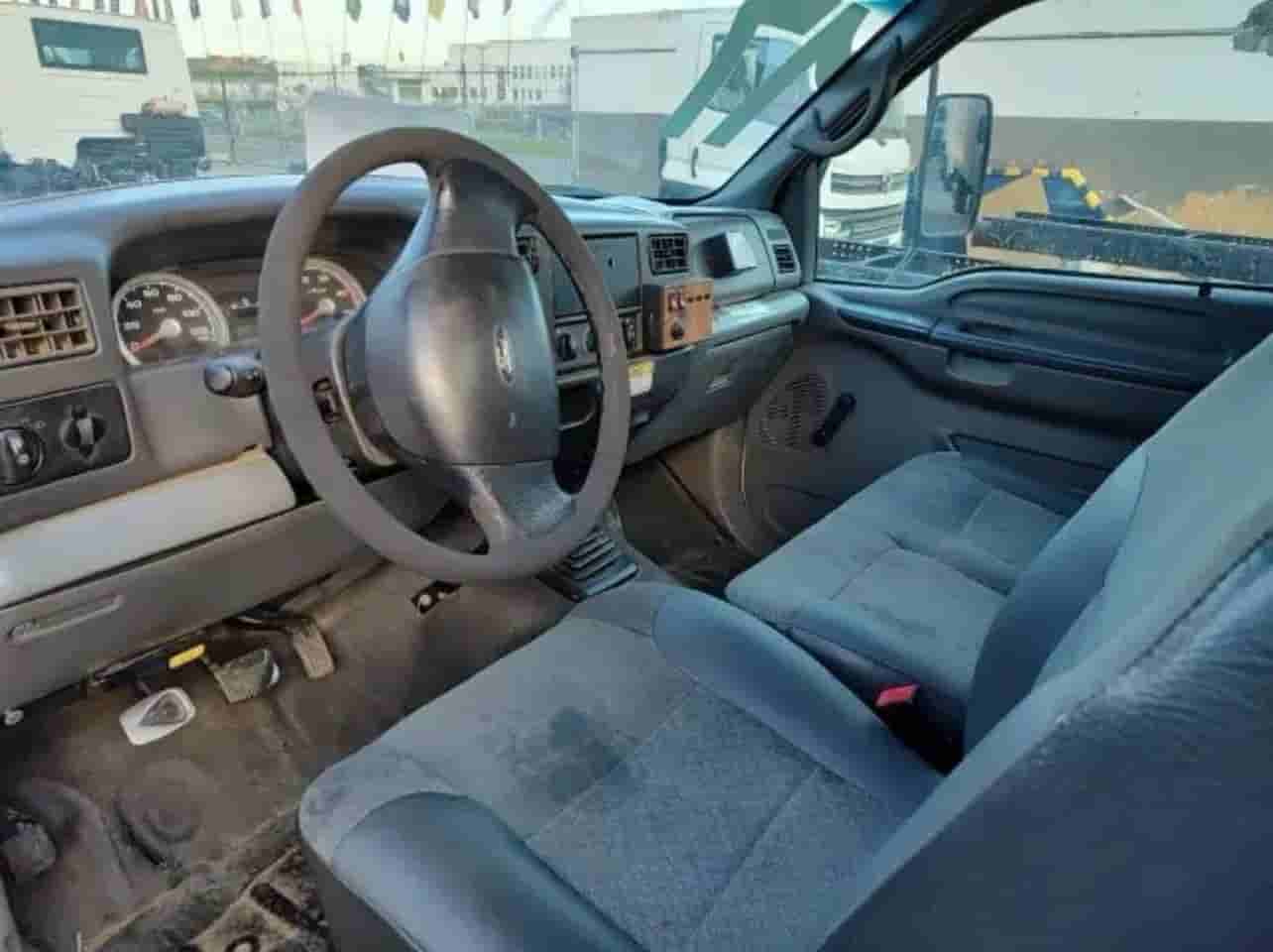 Caminhão Ford F4000 2017