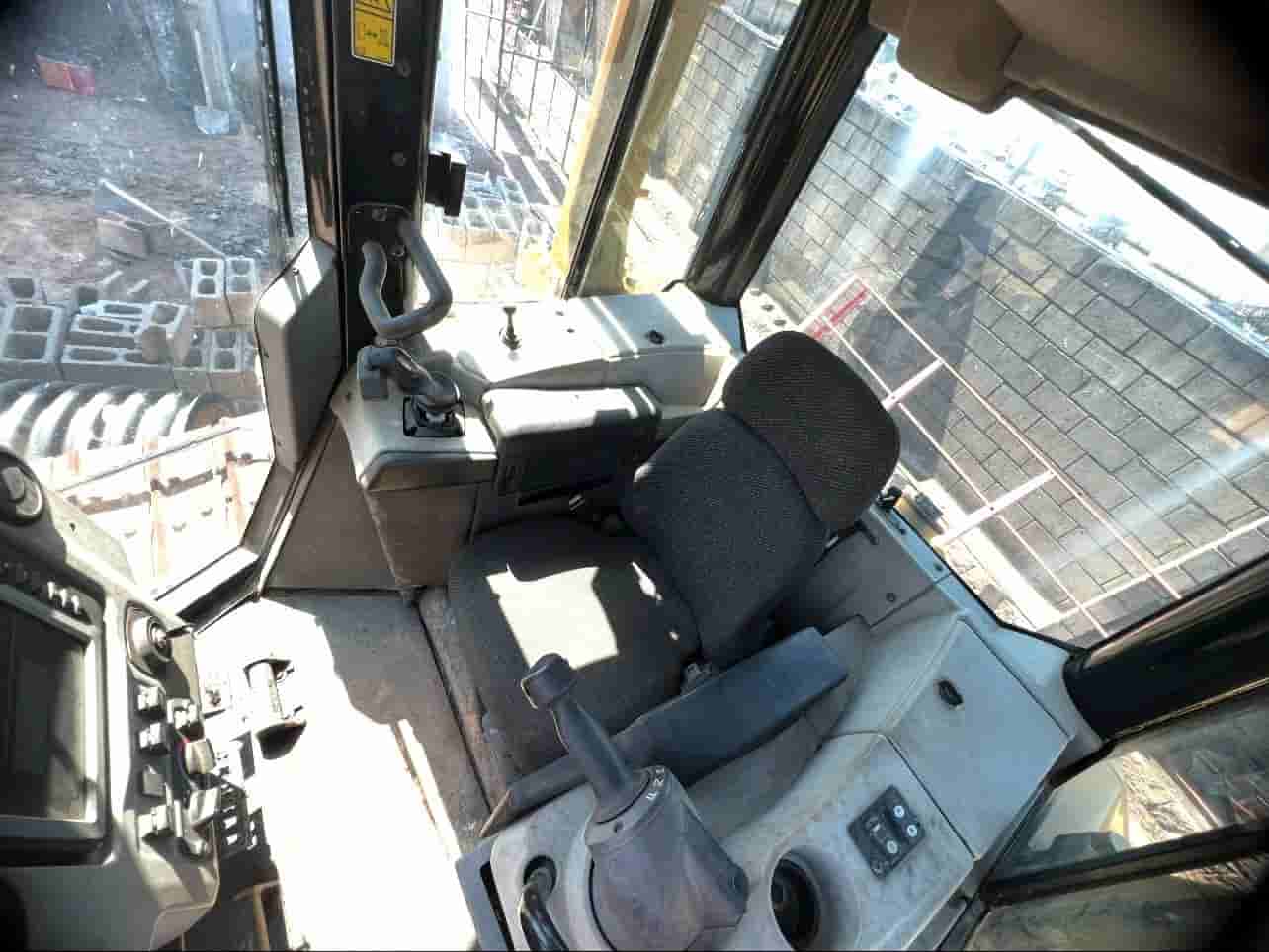 Trator de Esteira Caterpillar D6N XL 2014