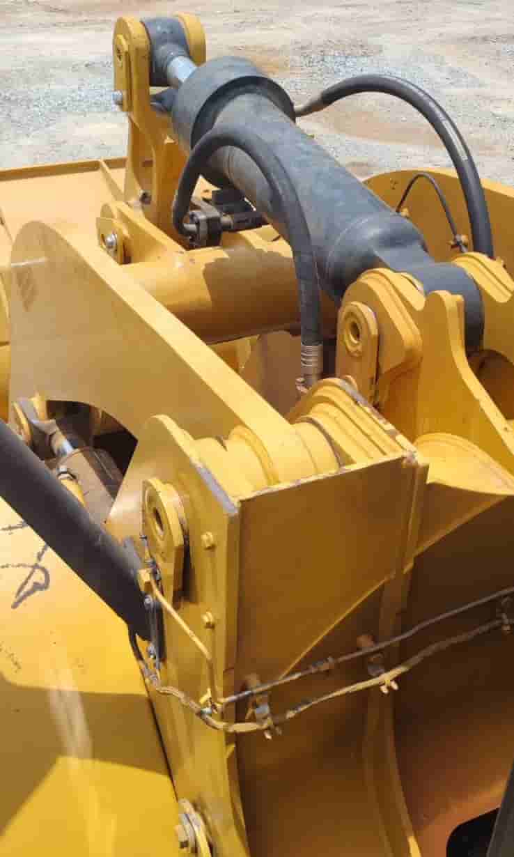 Pá Carregadeira Caterpillar 950L 2018