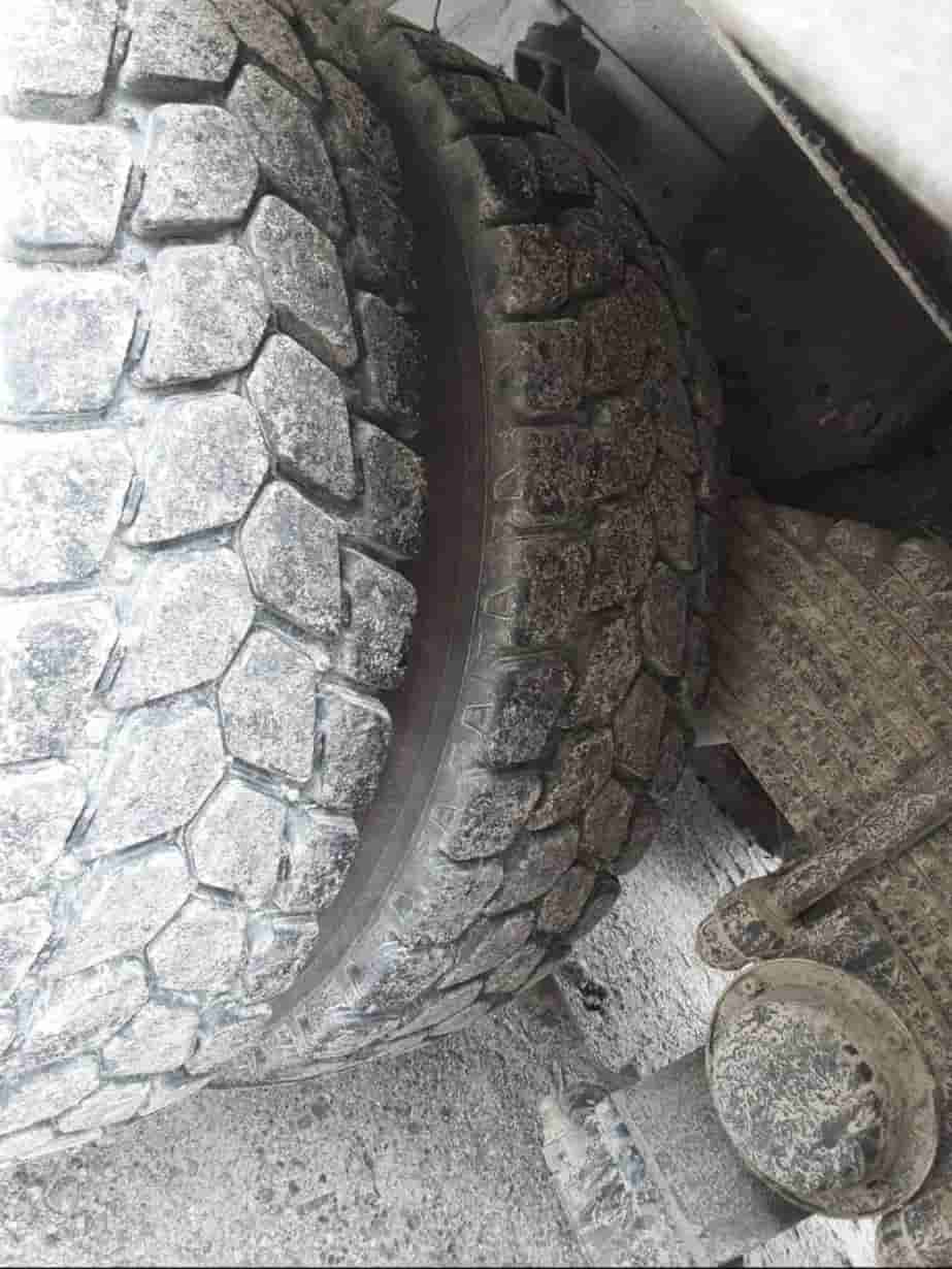 VW 26.280 2023, 6x4, com caçamba de 14 ㎥ e média de 16.000 km