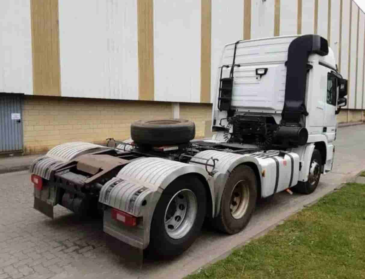 Caminhão Mecedes Benz Actros 2546