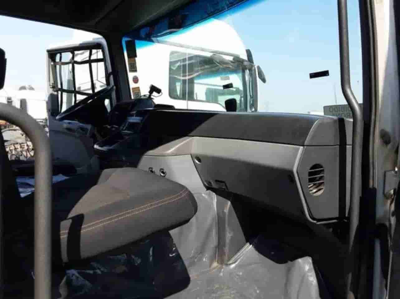 Caminhão Mecedes Benz Actros 2546