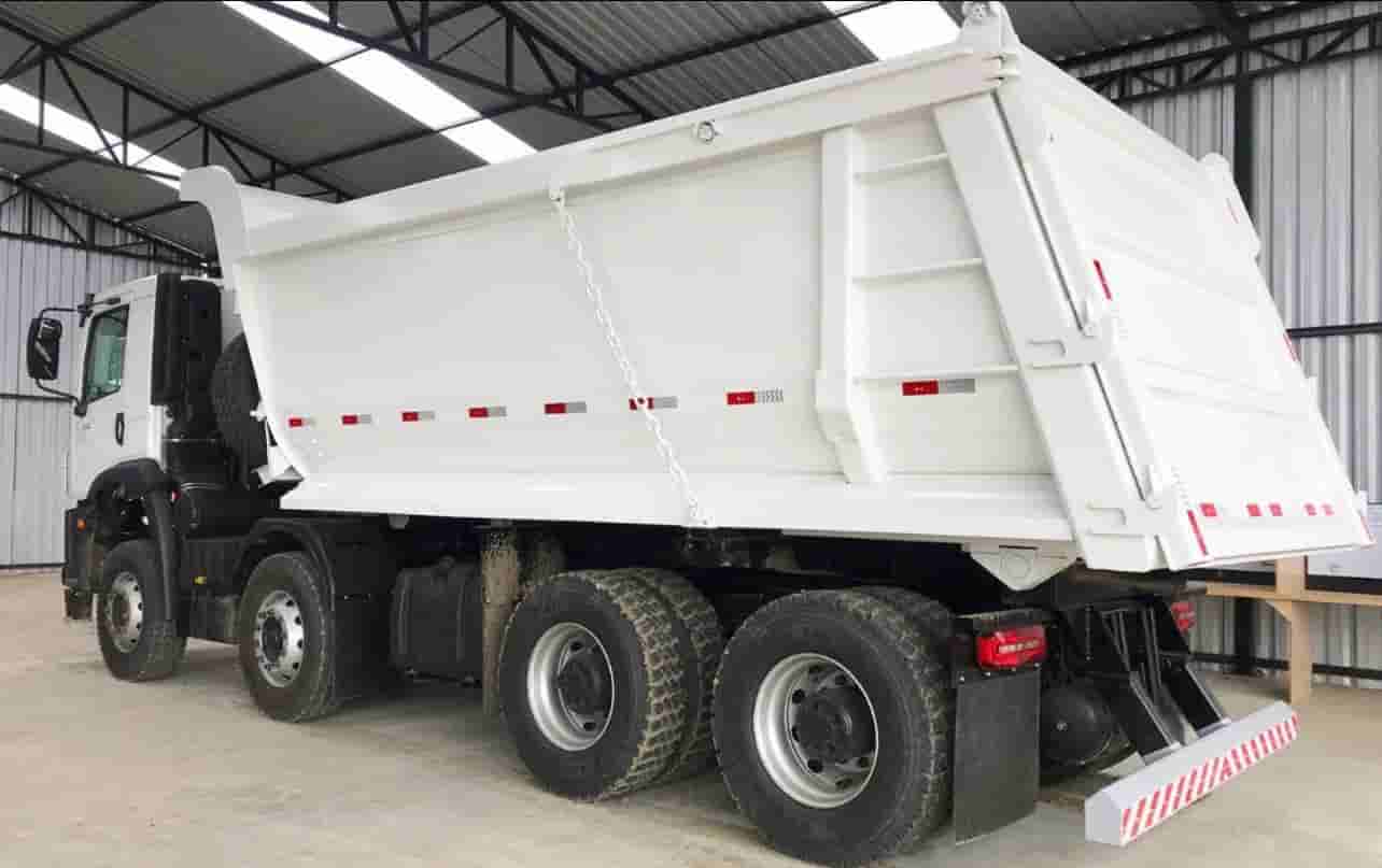 VW 33.460 2022, 8x4, com caçamba de 20 ㎥