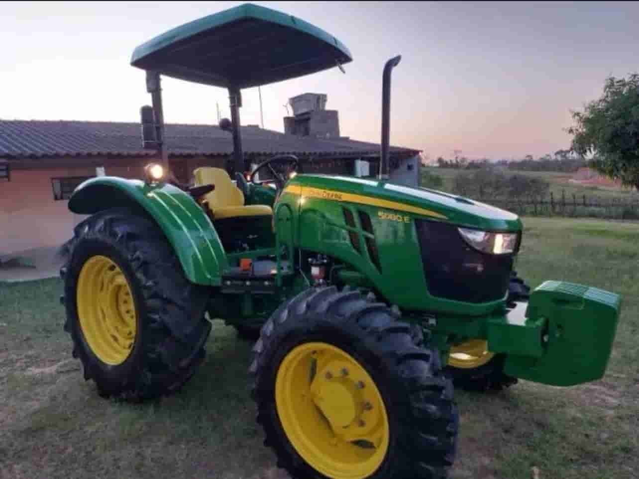 Trator John Deere 5080E 2022