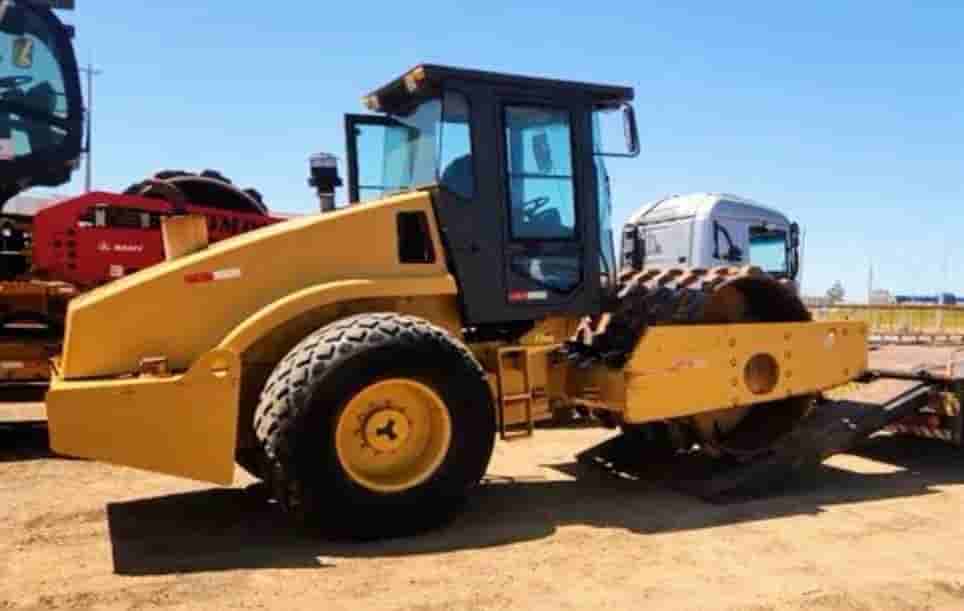 Rolo Compactador Liugong 612H 2012