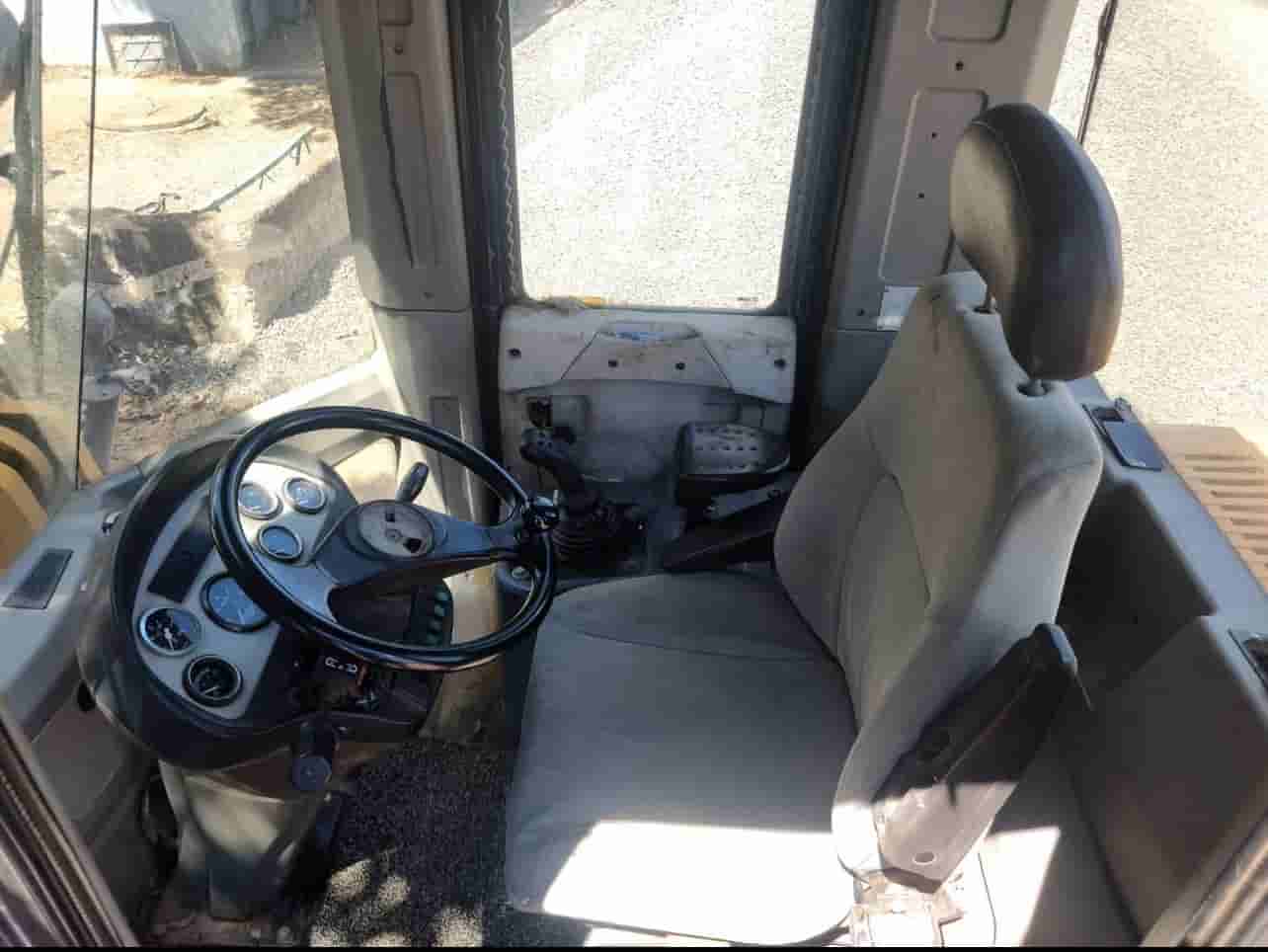 Pá Carregadeira XCMG  ZL30BR  2016