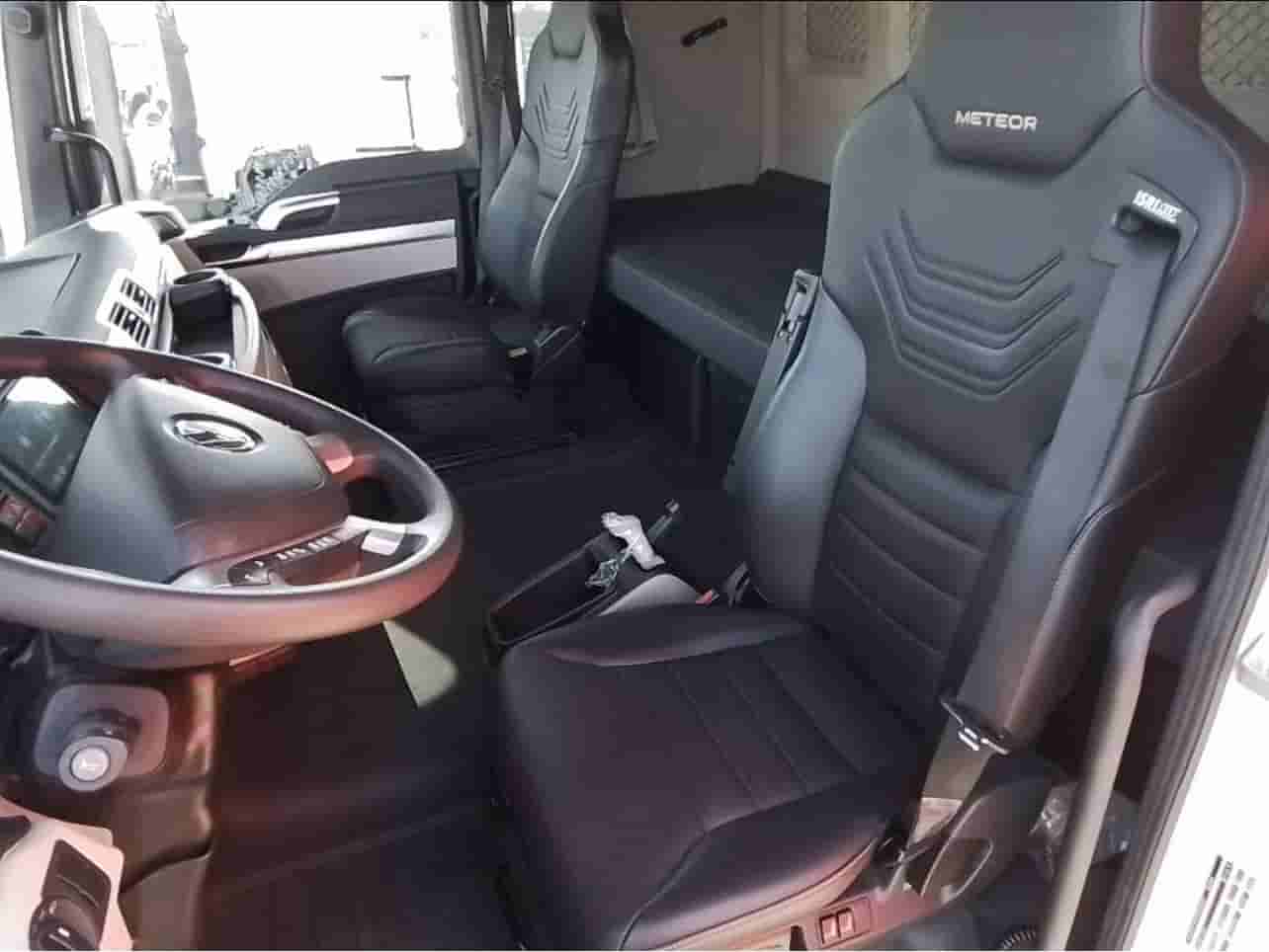 Caminhão Volkswagen 28-460  2023