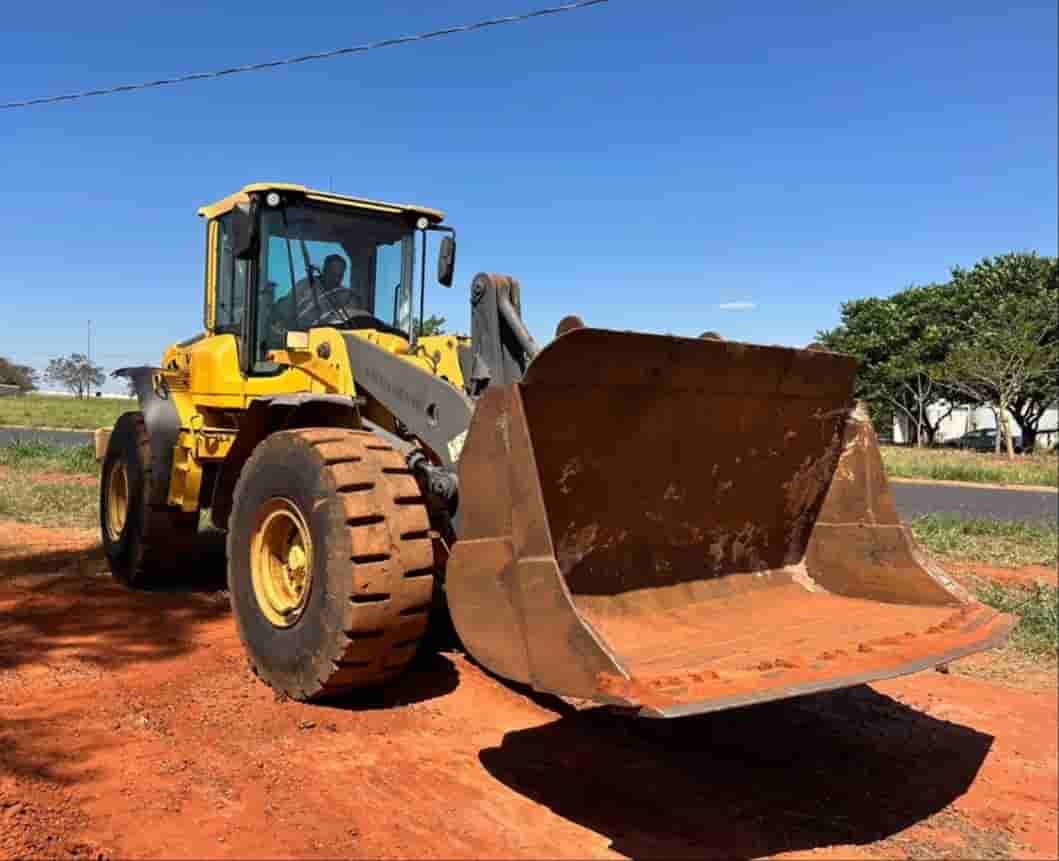 Pá Carregadeira Volvo L110F 2014