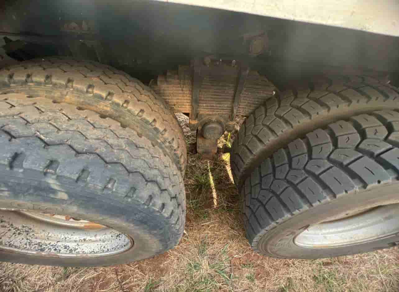 Caminhão Ford CARGO 2628  2012