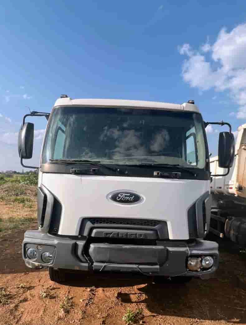 Caminhão Ford CARGO 2628  2012