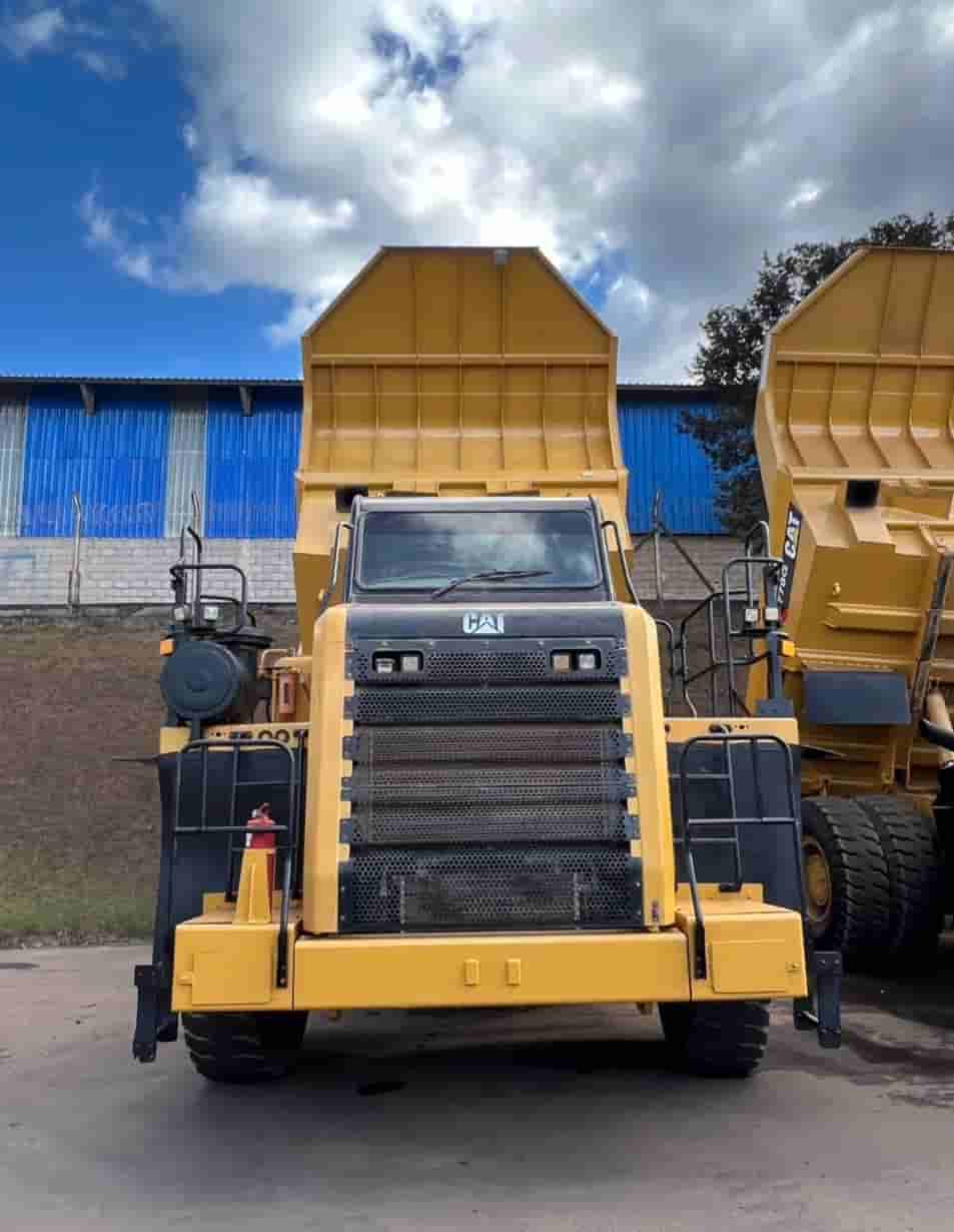 Caminhão Caterpillar Articulado 770G 2013