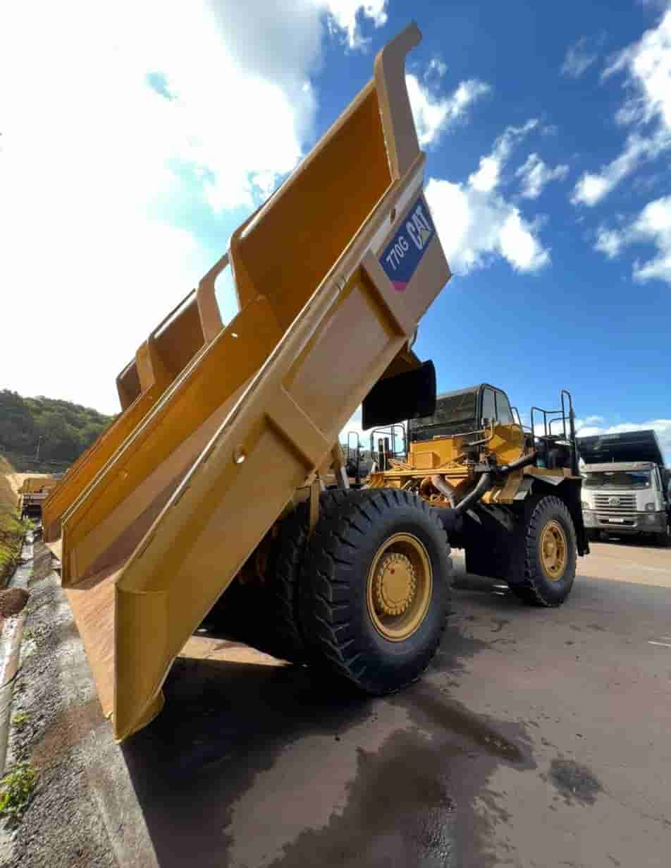 Caminhão Caterpillar Articulado 770G 2013