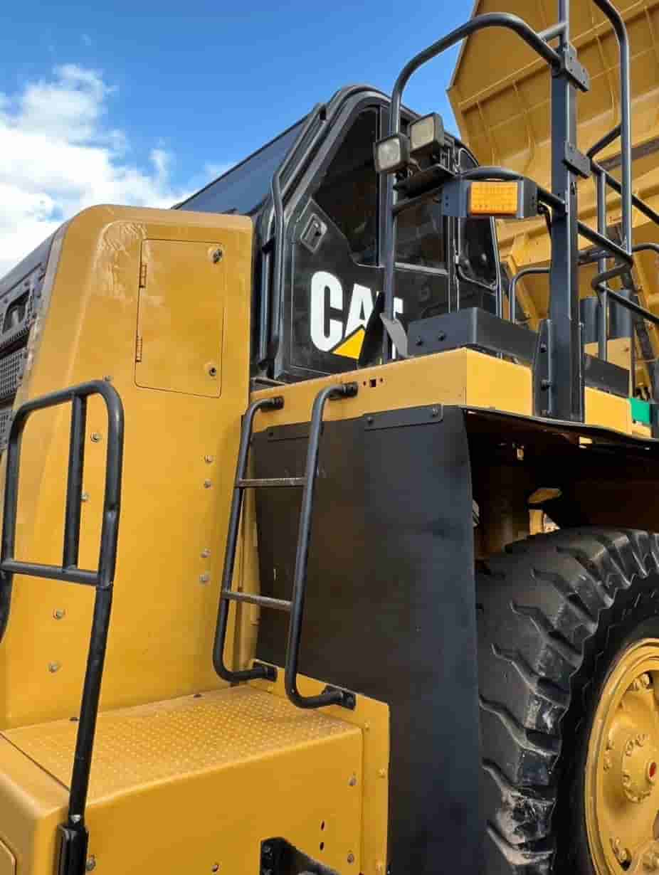 Caminhão Caterpillar Articulado 770G 2013