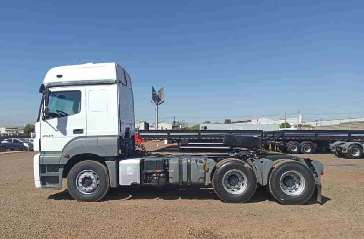 Caminhão Mecedes Benz Axor 2644 2021