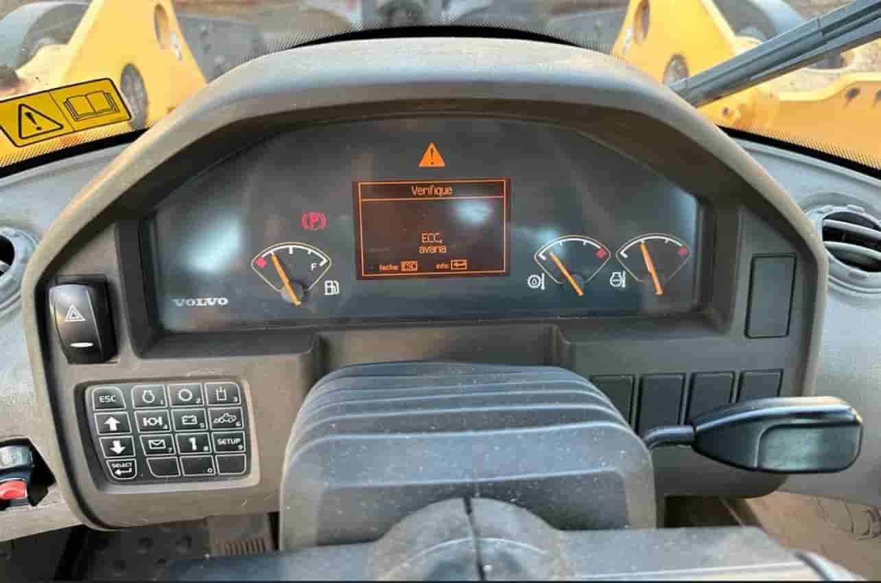Pá Carregadeira Volvo L70F 2014