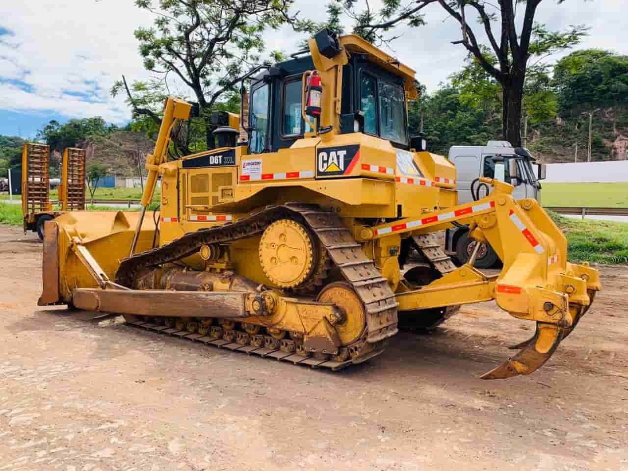 Trator de Esteira Caterpillar D6T XL 2008