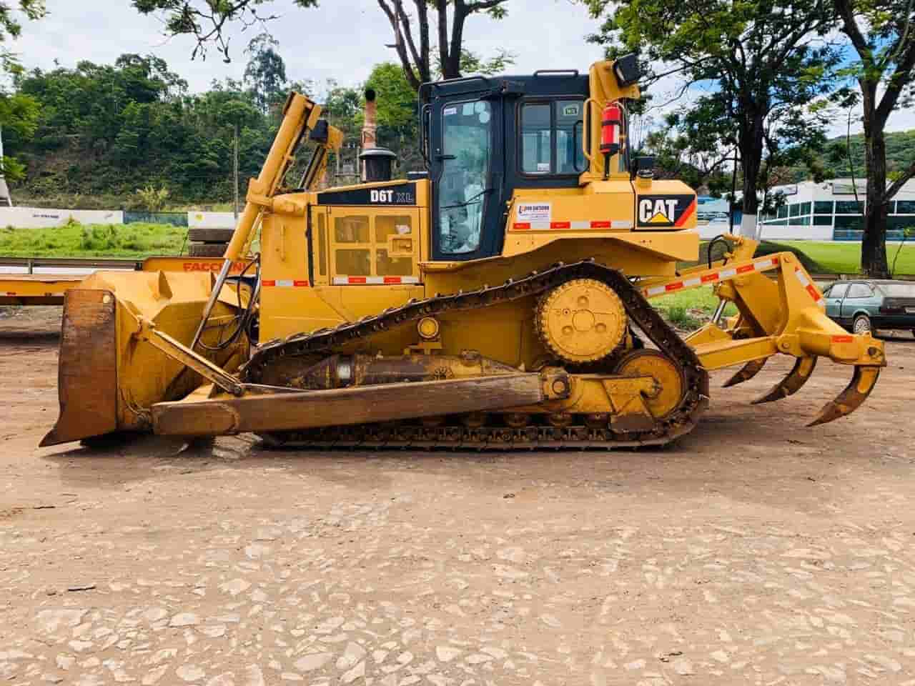 Trator de Esteira Caterpillar D6T XL 2008