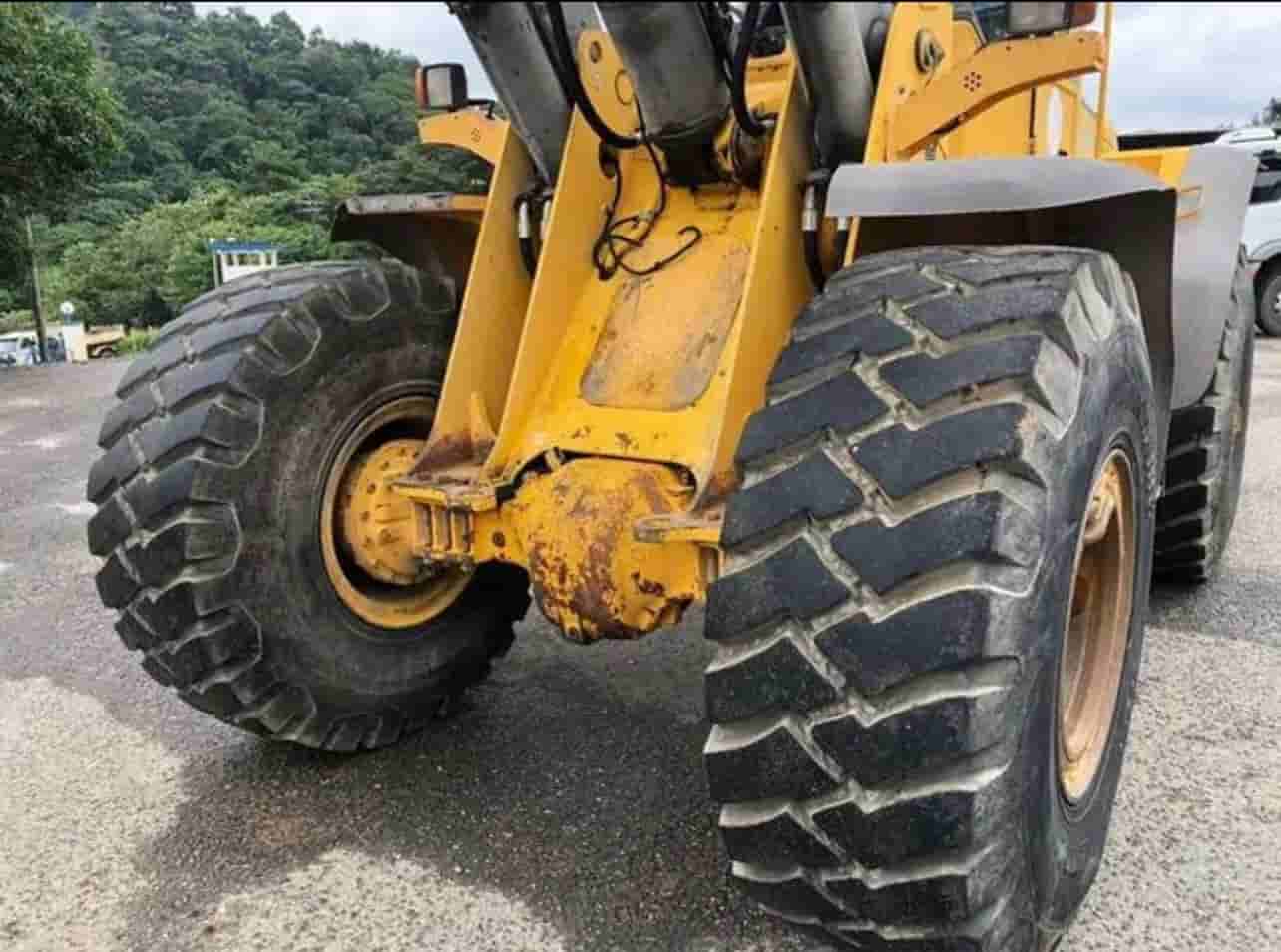 Pá Carregadeira Volvo L120 2004