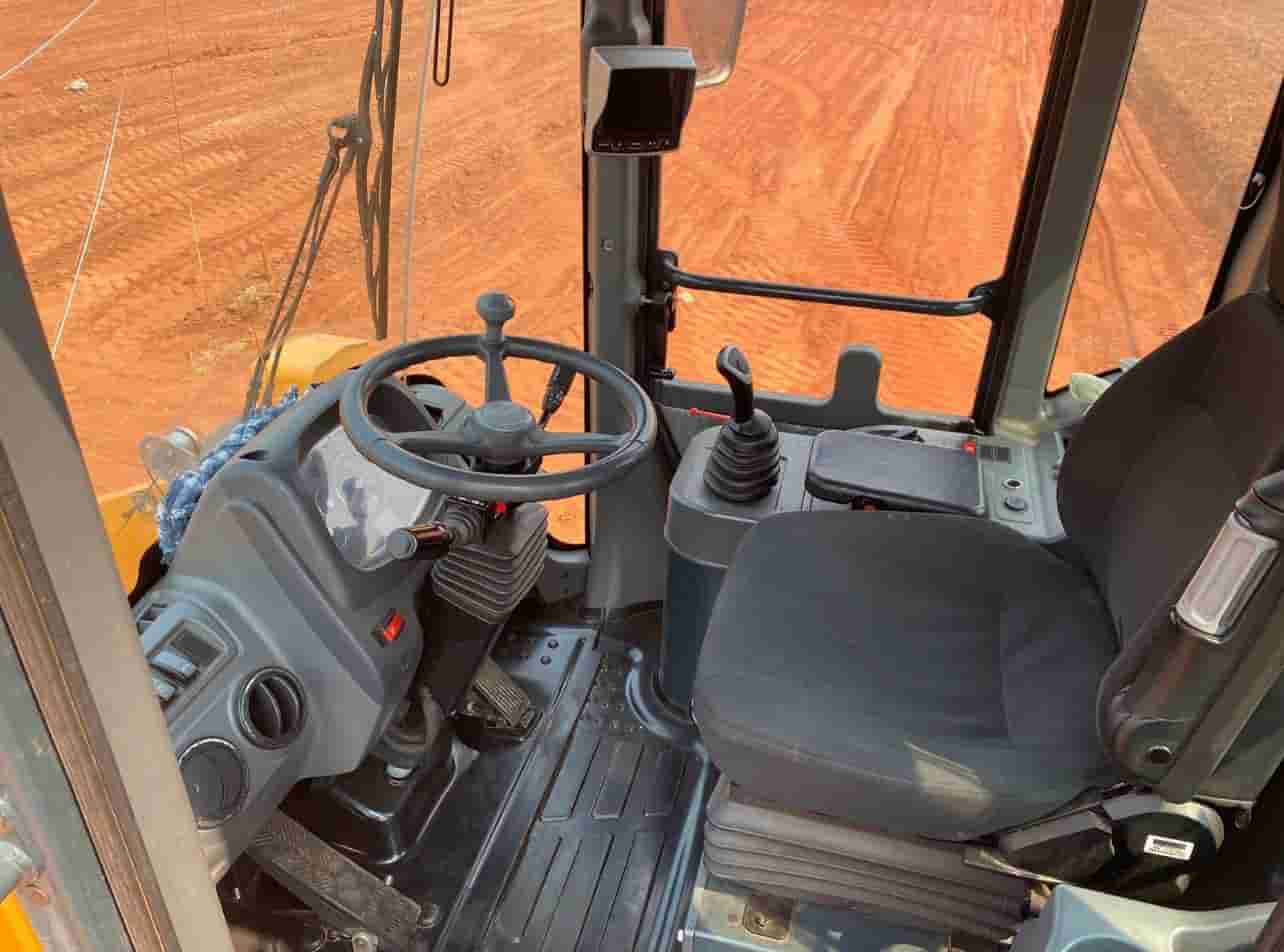 Pá Carregadeira Hyundai HL757 9S 2020
