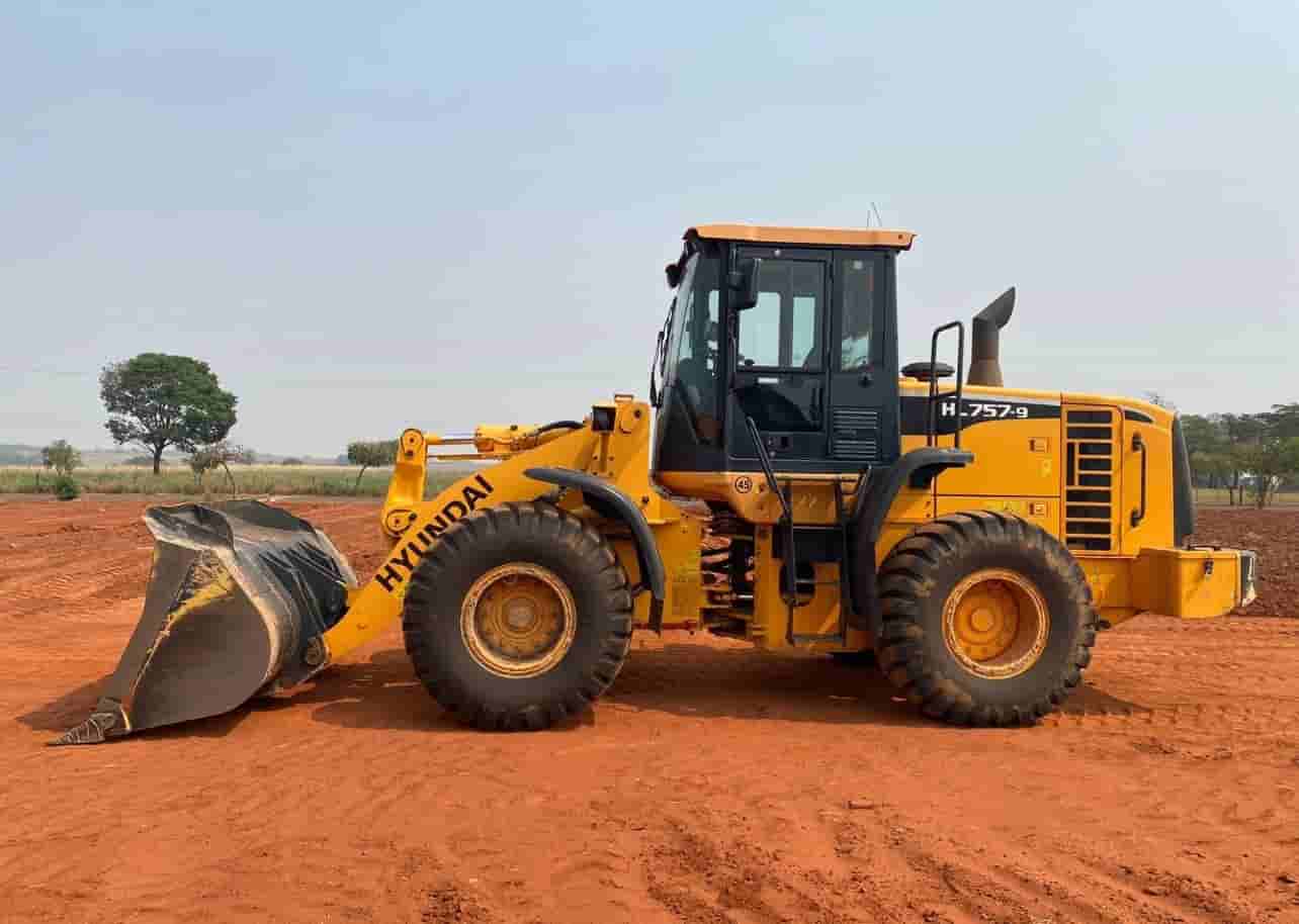 Pá Carregadeira Hyundai HL757 9S 2020