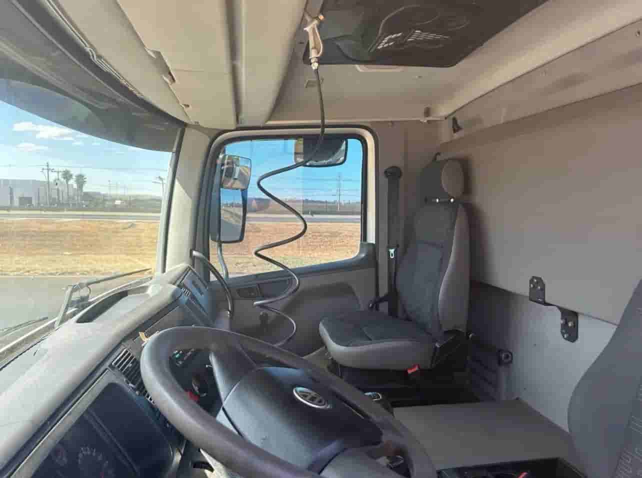 Caminhão Volkswagen 24.280  2013