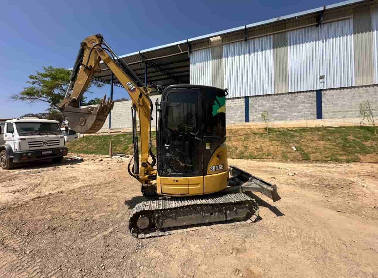 Mini Escavadeira Caterpillar 303.5E