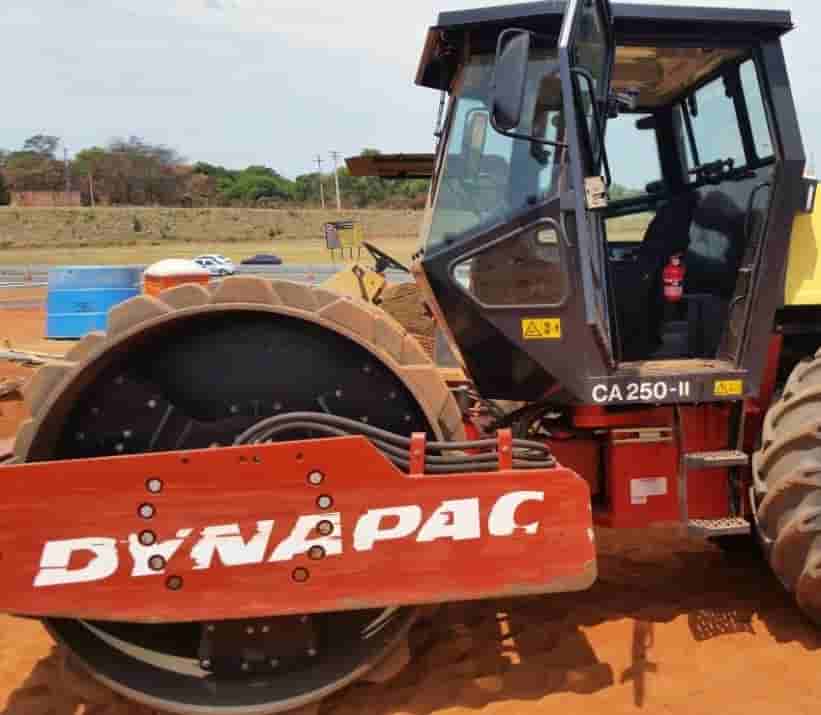 Rolo Compactador Dynapac CA250 2012