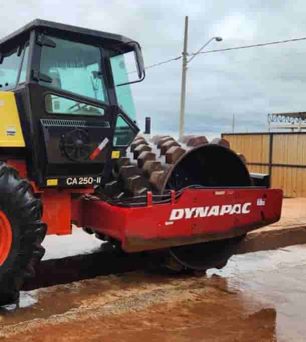 Rolo Compactador Dynapac CA250 2012