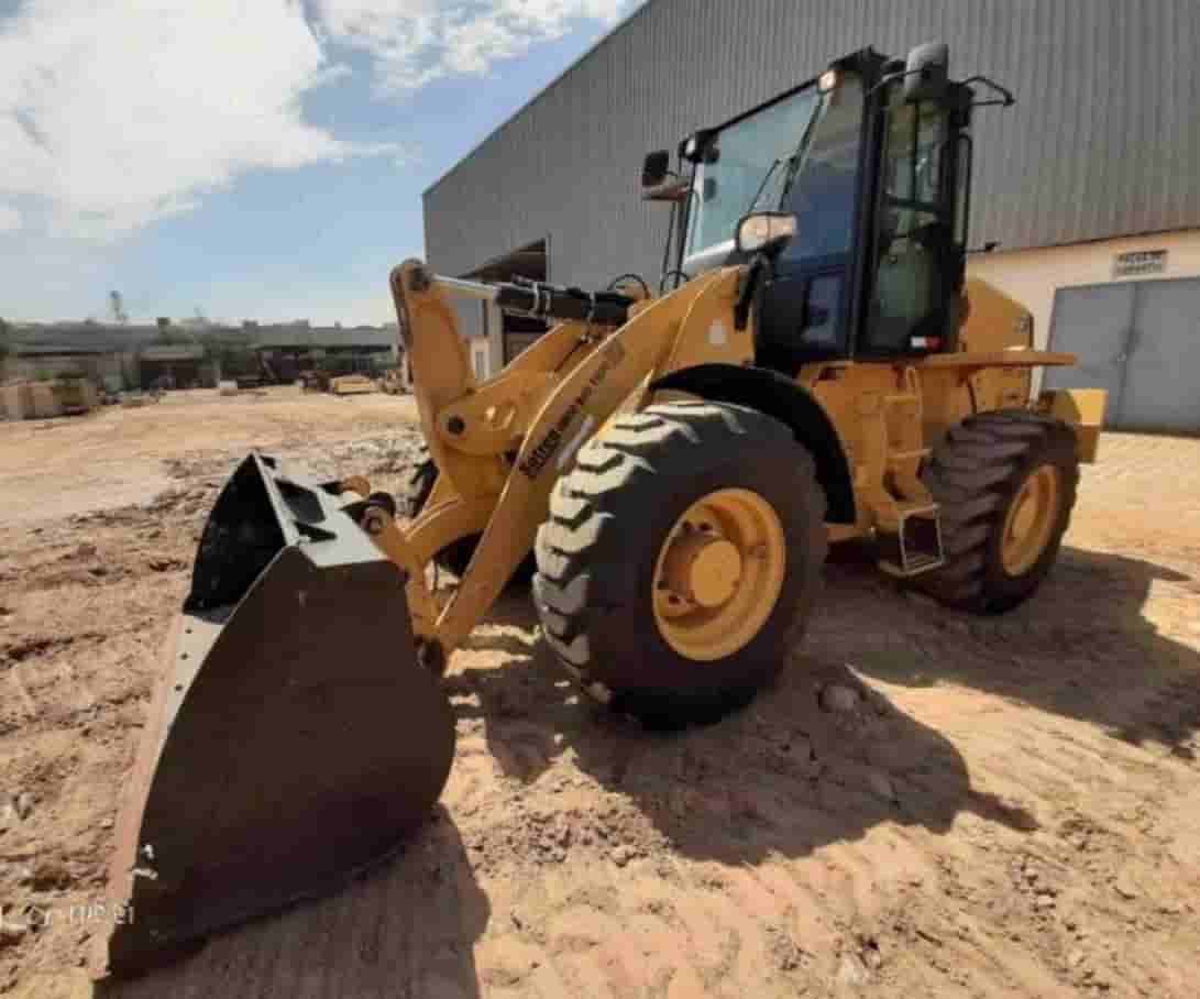 Pá Carregadeira Caterpillar 914K 2020 - imagem de fundo