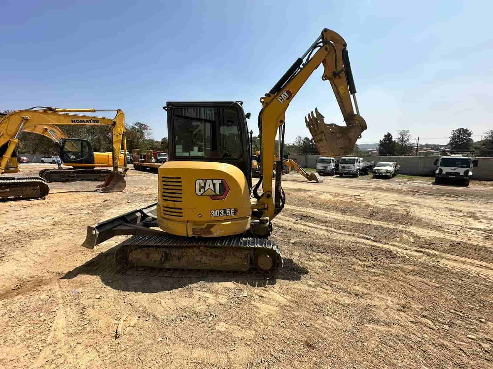 Mini Escavadeira Caterpillar 303.5E