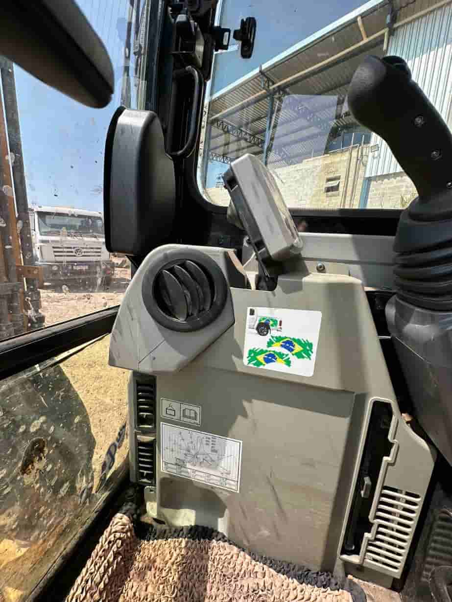 Mini Escavadeira Caterpillar 303.5E