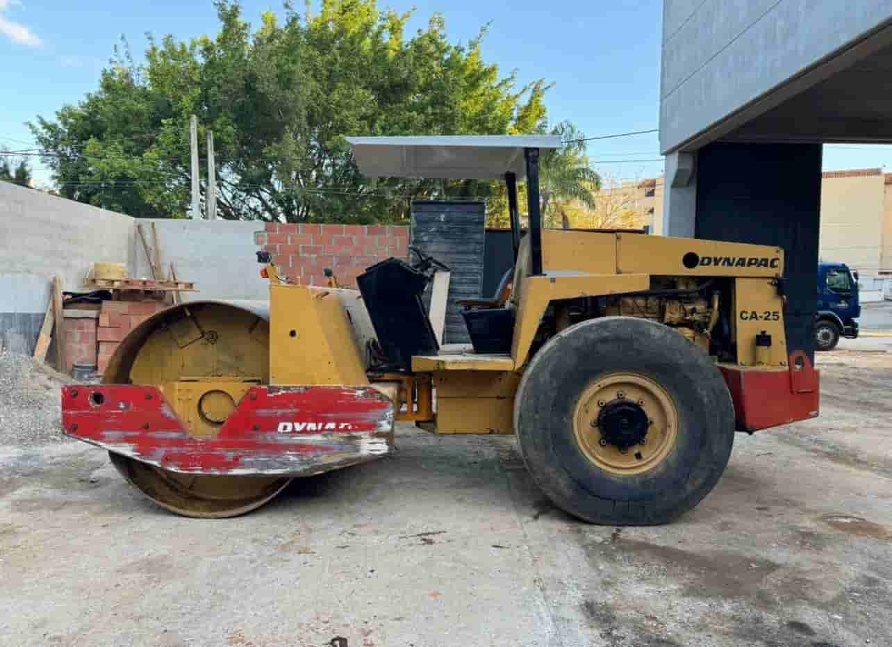 Rolo Compactador Dynapac CA25 1988