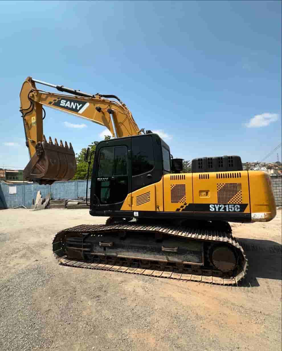 Escavadeira SANY SY215C