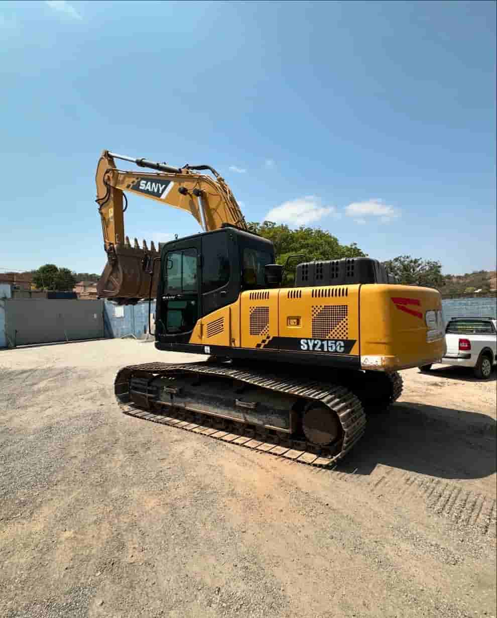 Escavadeira SANY SY215C