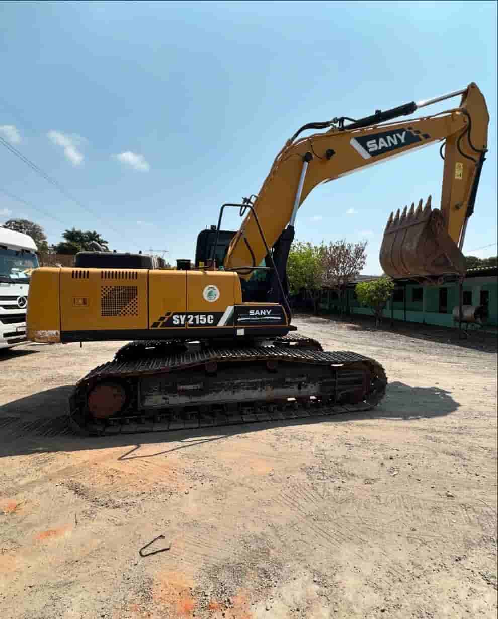 Escavadeira SANY SY215C