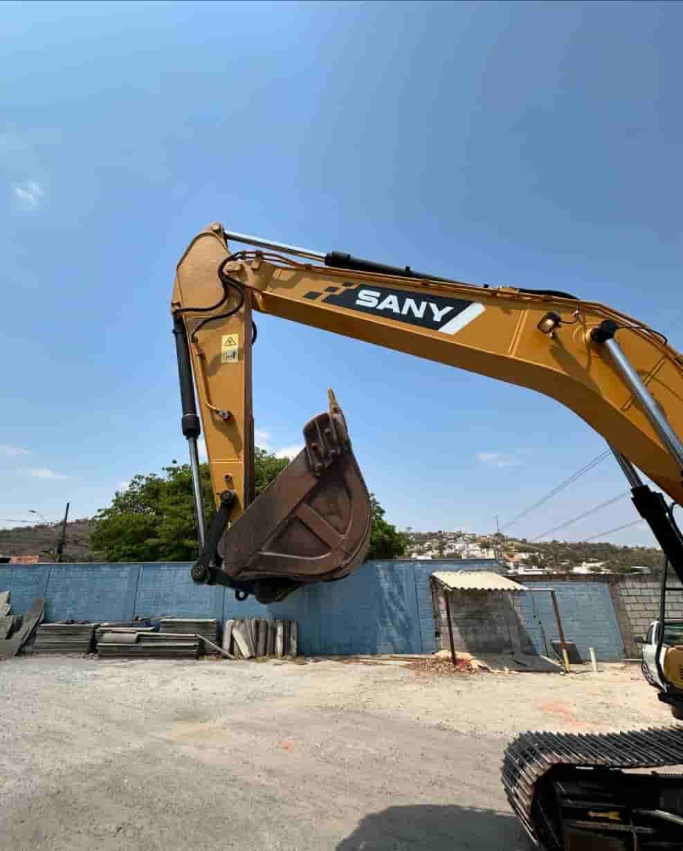 Escavadeira SANY SY215C