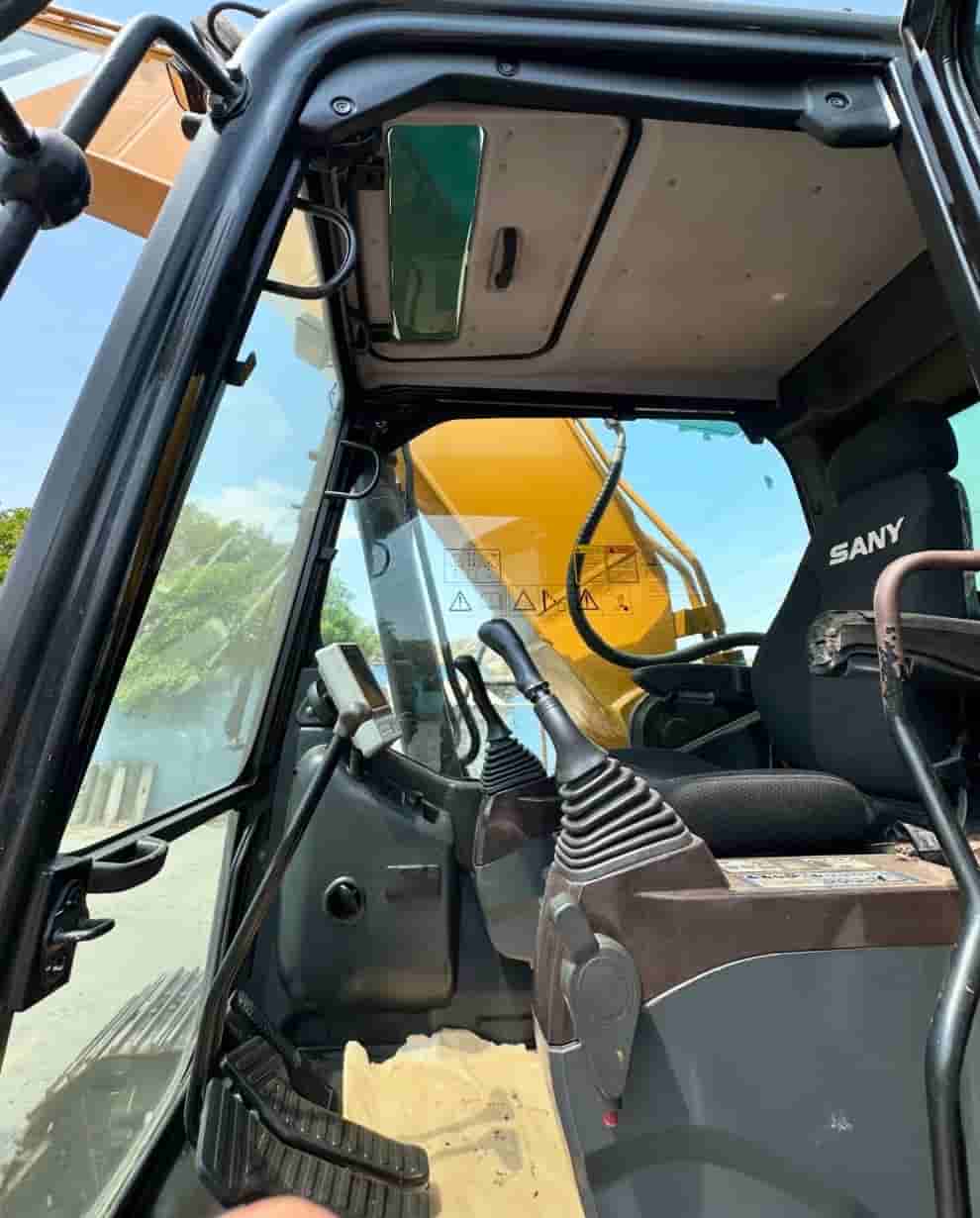 Escavadeira SANY SY215C