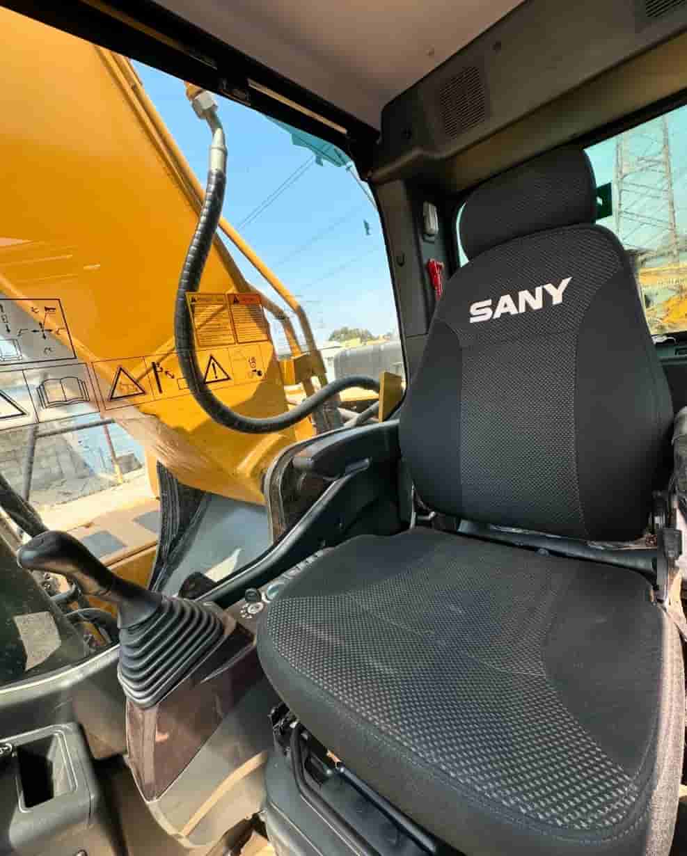 Escavadeira SANY SY215C