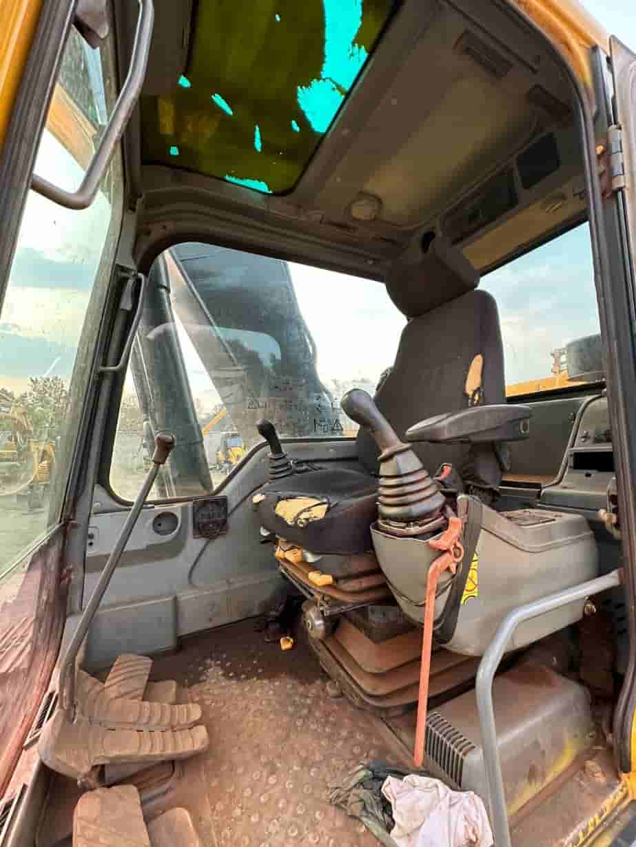 Escavadeira Volvo EC210B 2014