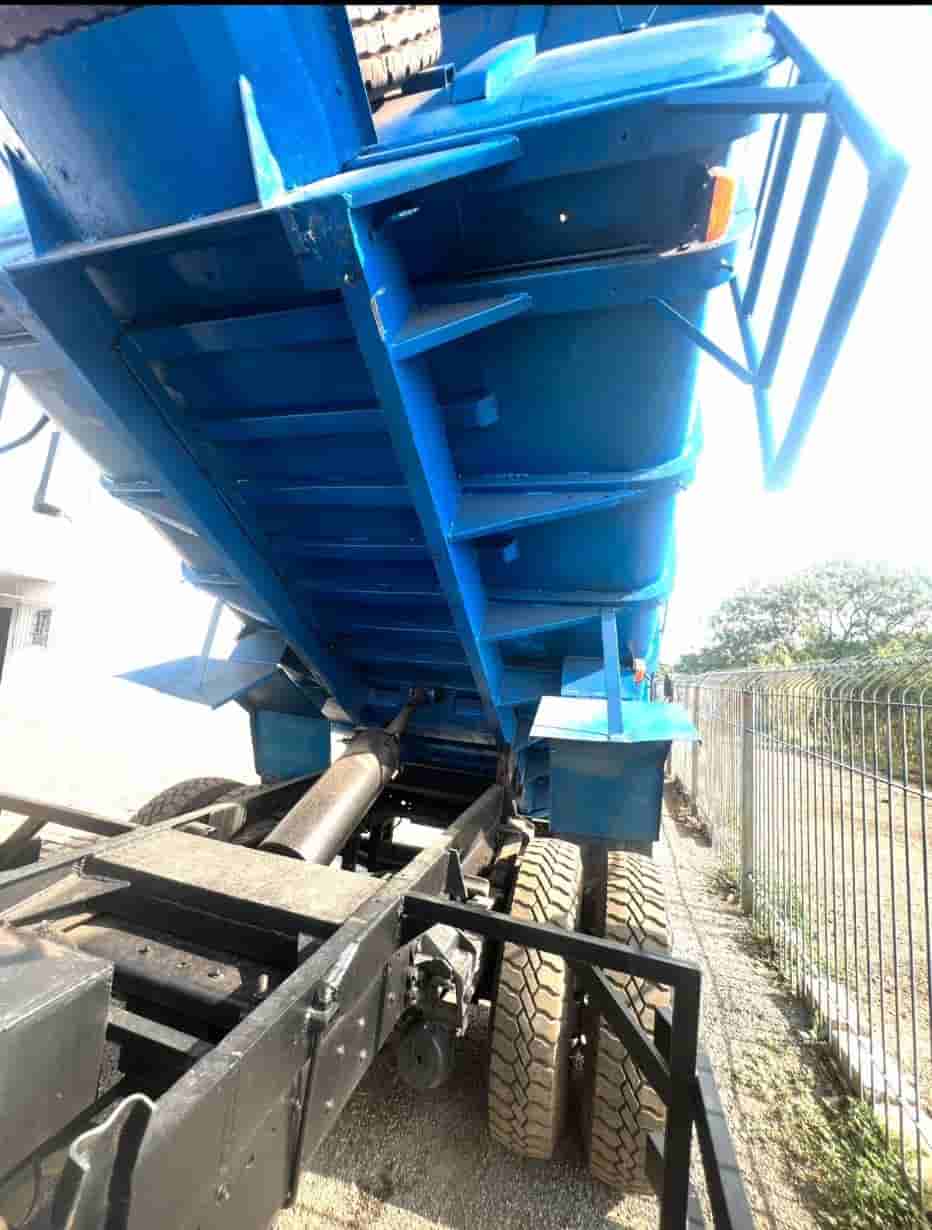 Caminhão Ford 1722 2011