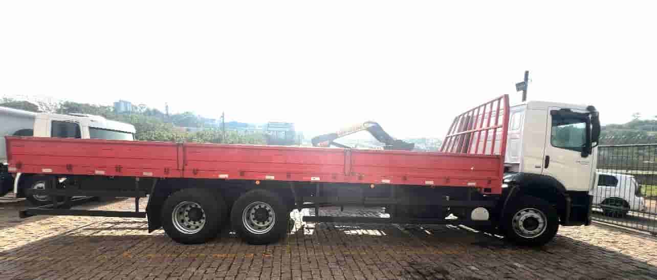 Caminhão Volkswagen 24.280 CRM 6X2	 2012