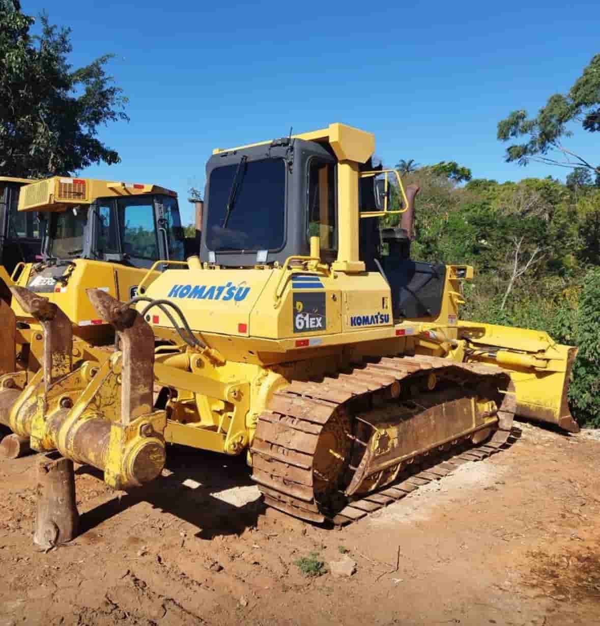 Trator de Esteira Komatsu D61-EX 2013