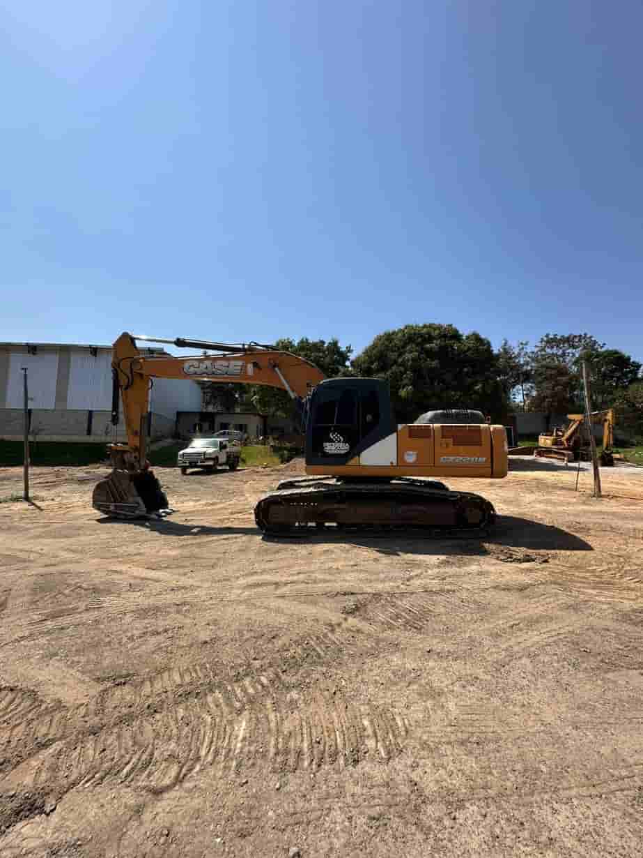Escavadeira Case Construction CX220B 2013