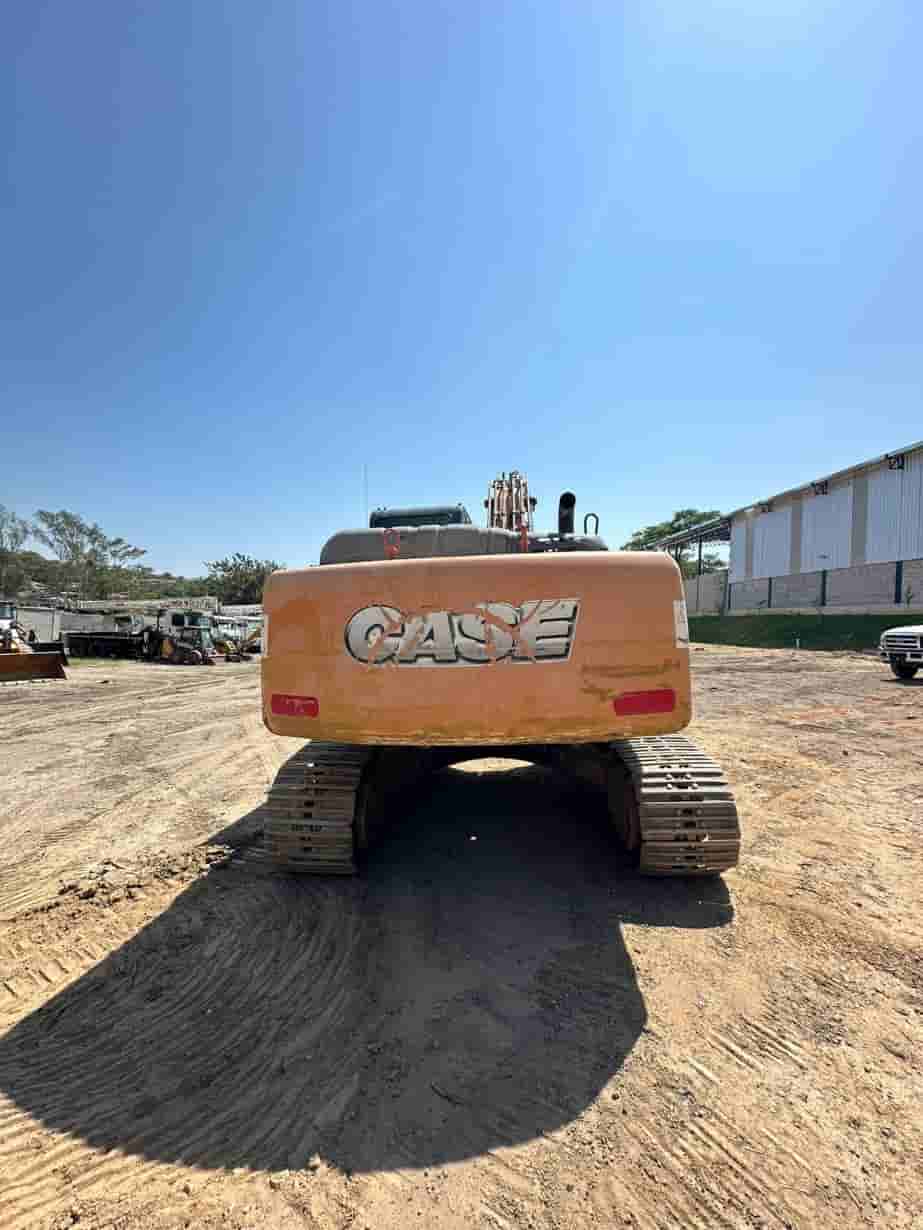 Escavadeira Case Construction CX220B 2013