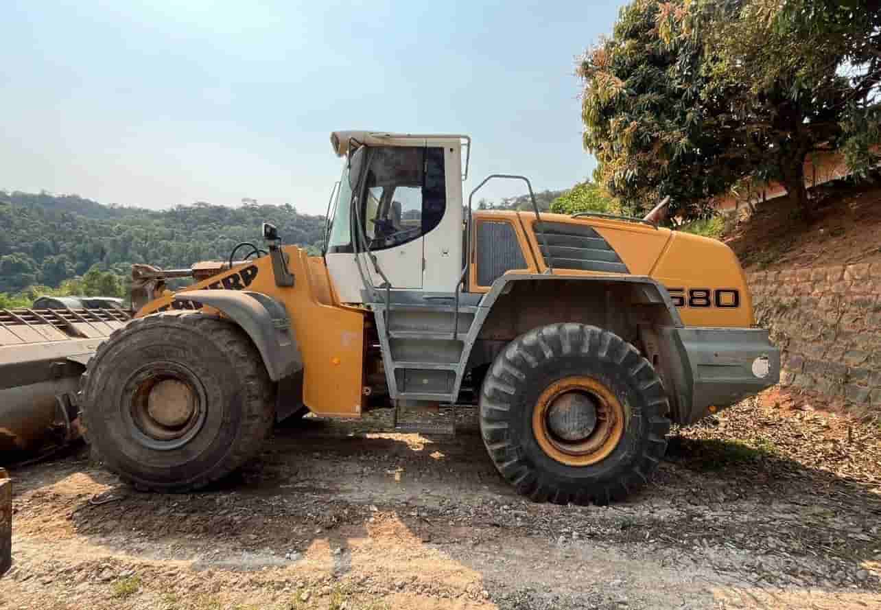 Pá Carregadeira Liebherr L566  2007