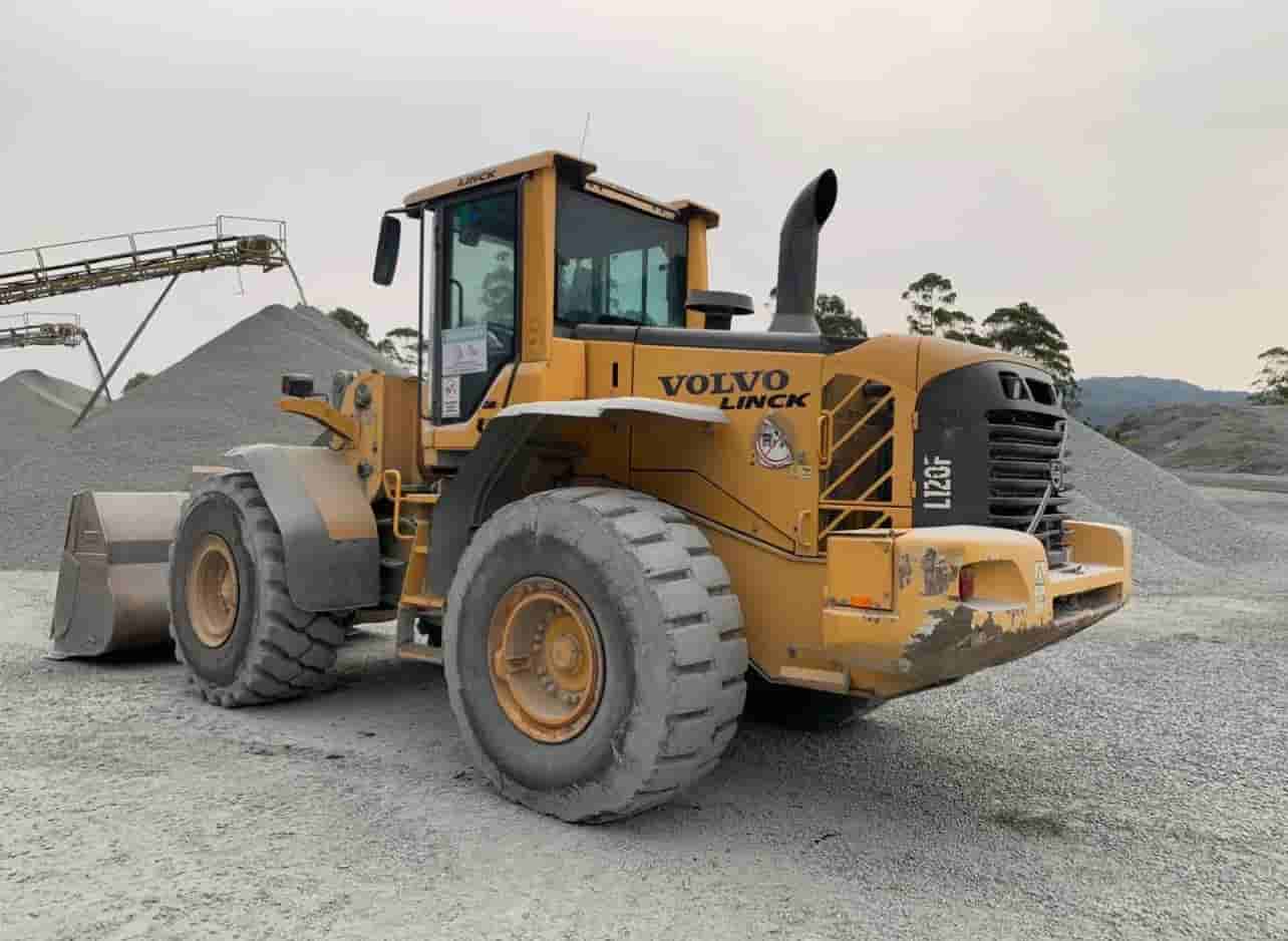 Pá Carregadeira Volvo L120F 2015