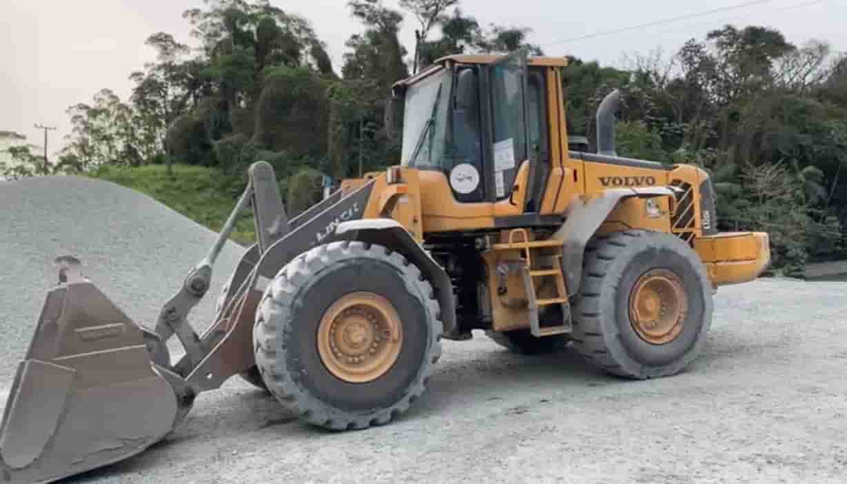 Pá Carregadeira Volvo L120F 2015