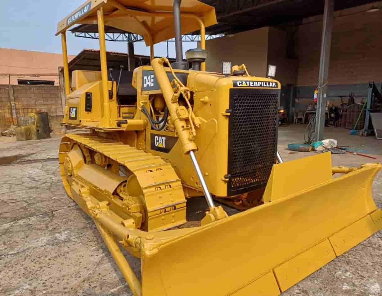 Trator de Esteira Caterpillar D4E 1993