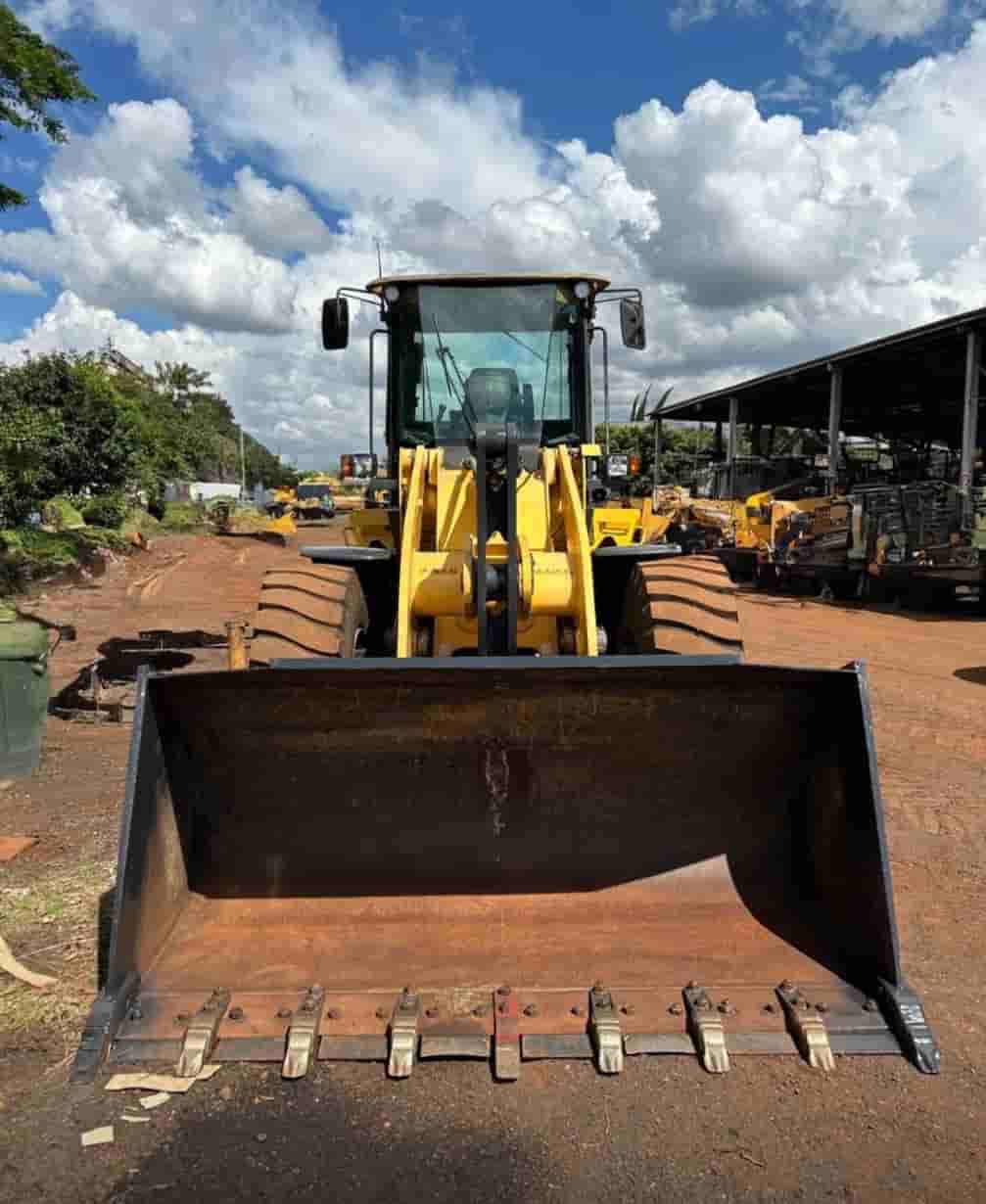 Pá Carregadeira New Holland W170 2016