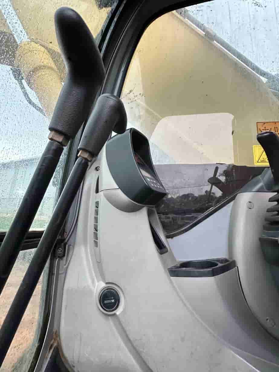 Escavadeira New Holland  E215 B 2010